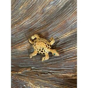 Vintage signed Monet Turtle Brooch gold Tone metal green eyes